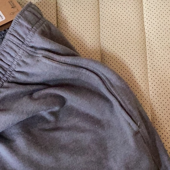 NWT Northface men’s grey sweat shorts XL - Picture 6 of 6